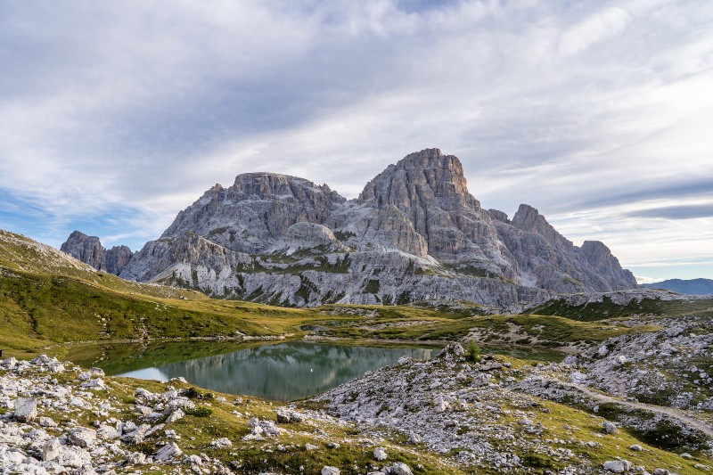 Dolomites_lake